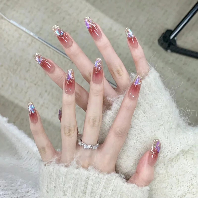 Stylish Press-On Nail Set with Elegant Floral Accents Stornfield