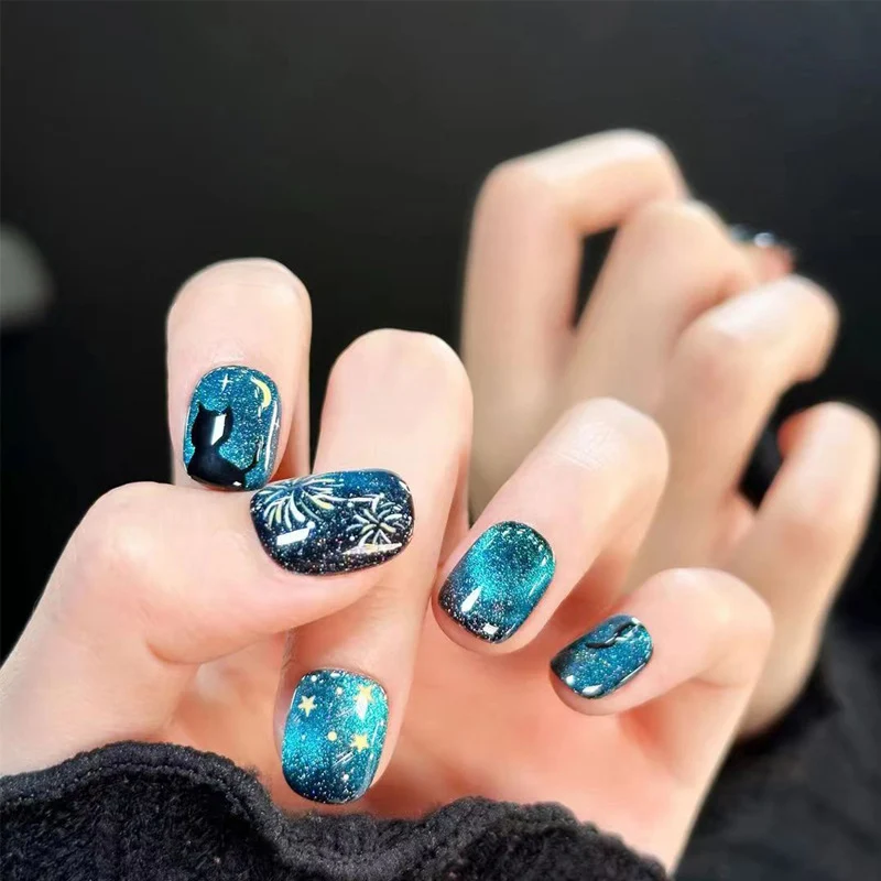 Stylish Press-On Nail Set with Elegant Floral Accents Stornfield