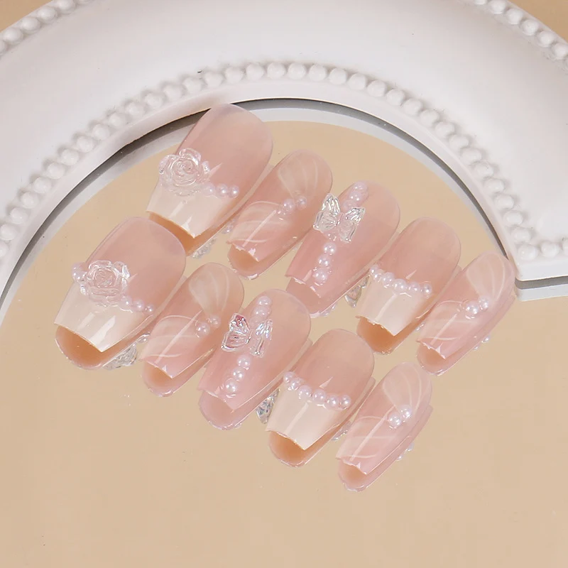 Stylish Press-On Nail Set with Elegant Floral Accents Stornfield