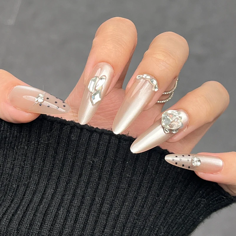 Stylish Press-On Nail Set with Artistic Leopard Design Stornfield