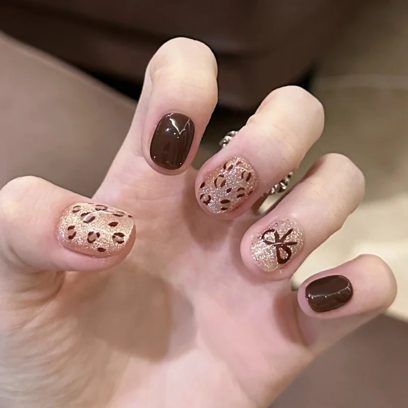 Stylish Press-On Nail Set with Artistic Leopard Design Stornfield