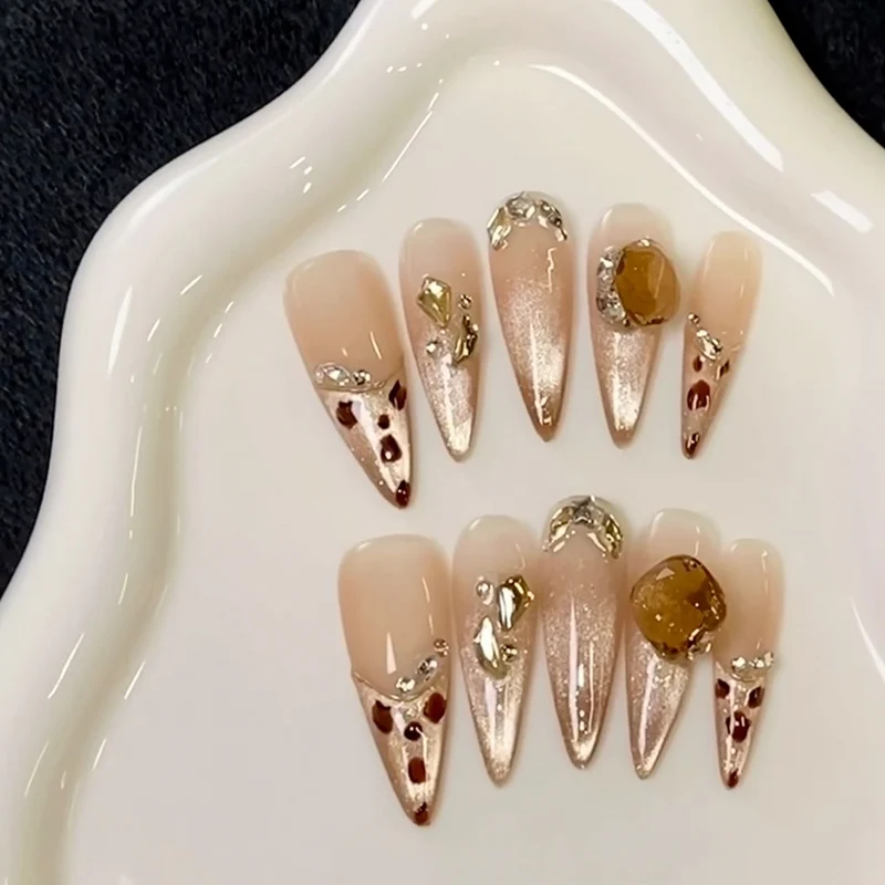 Stylish Press-On Nail Set with Artistic Leopard Design Stornfield