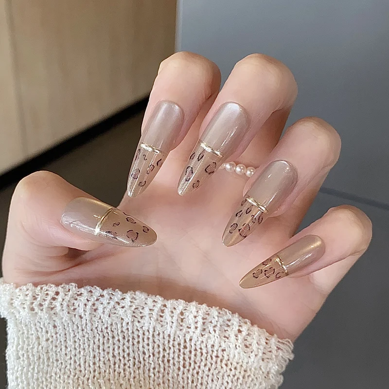 Stylish Press-On Nail Set with Artistic Leopard Design Stornfield