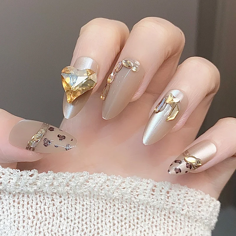 Stylish Press-On Nail Set with Artistic Leopard Design Stornfield