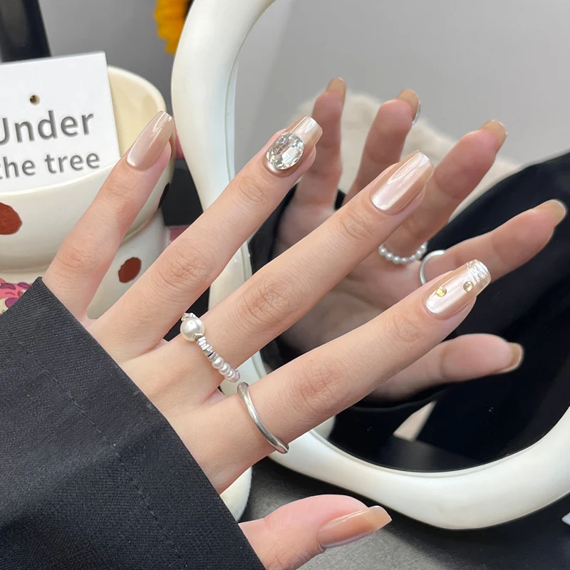 Stylish Press-On Nail Art Set with 3D Decorative Elements Stornfield