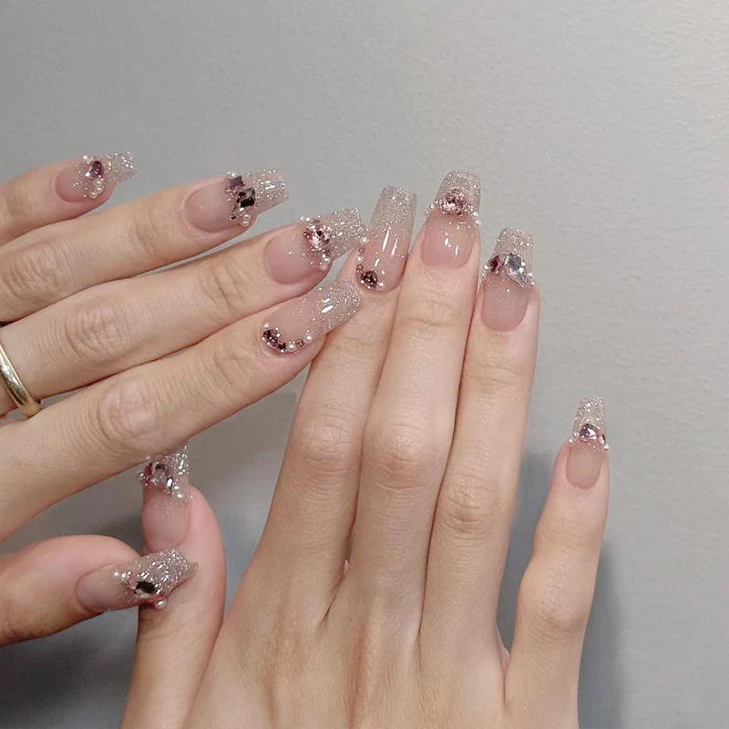 Sparkling Decorative Press-On Nails Stornfield