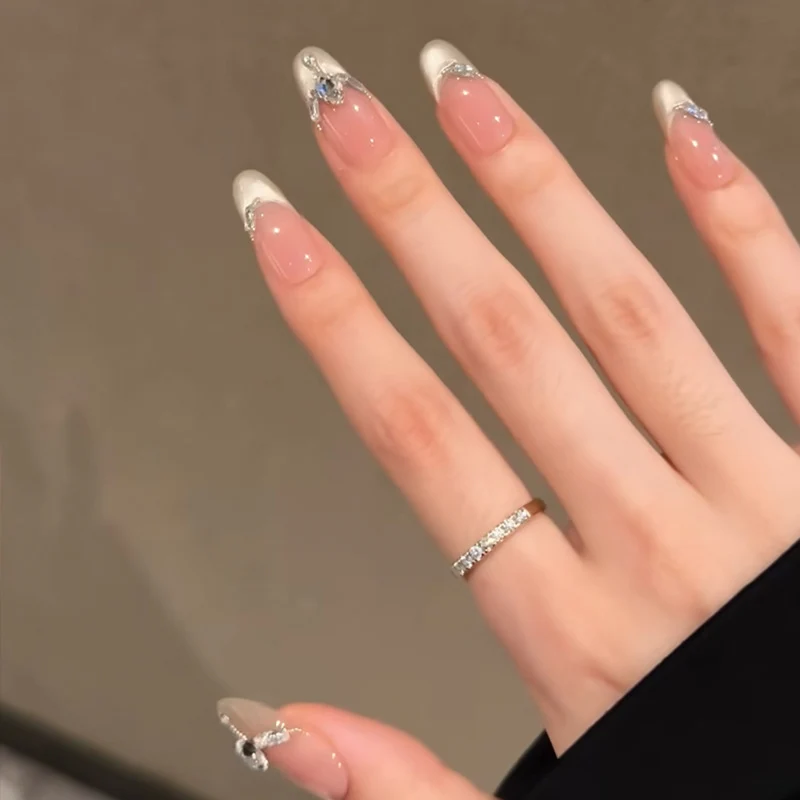 Rhinestone-Embellished Gel Nail Set Stornfield