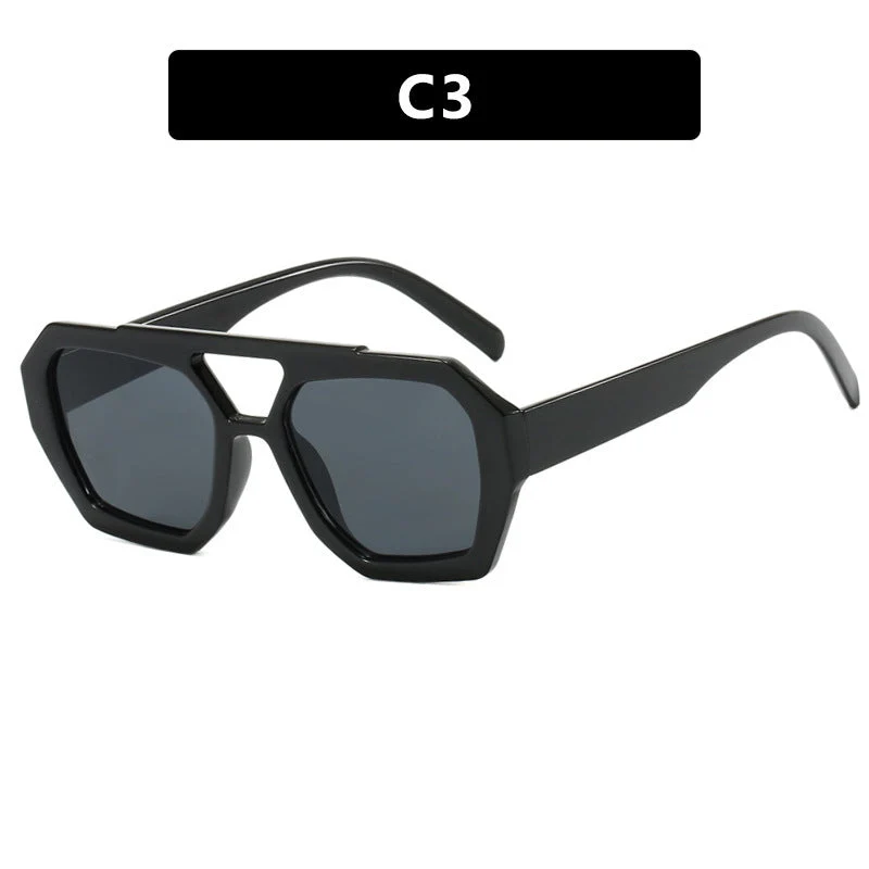 Dame oversized solbrille i markant, åttkantet design Luvikno