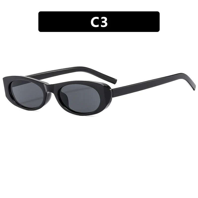 Dame moteriktig solbrille i elegant oval ramme Luvikno