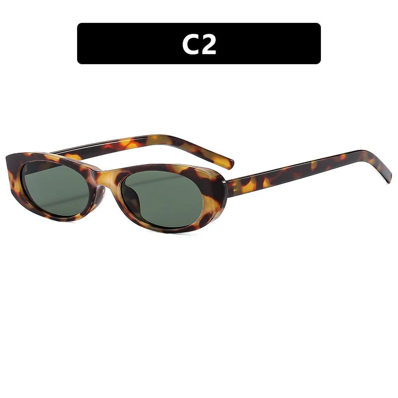 Dame moteriktig solbrille i elegant oval ramme Luvikno
