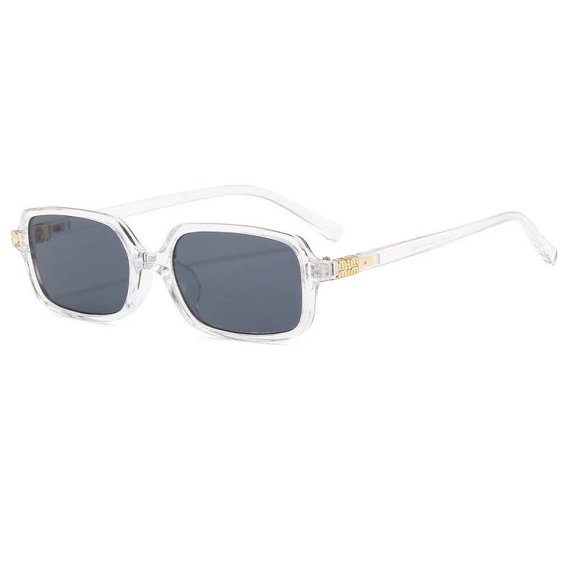 Dame moteriktig lesebrille i moderne kvadratisk design Luvikno