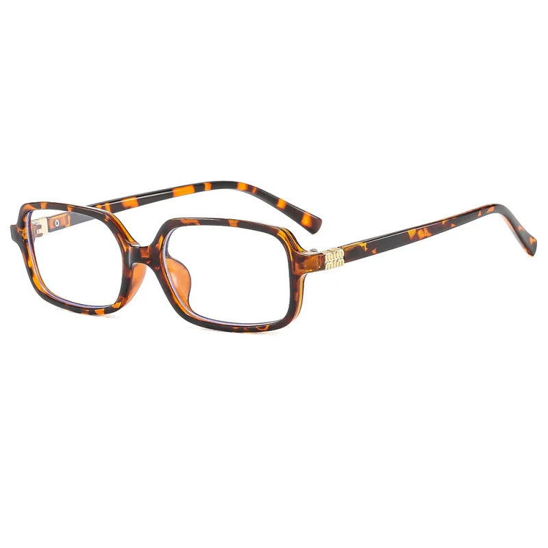 Dame moteriktig lesebrille i moderne kvadratisk design Luvikno