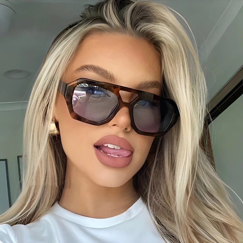 Dame geometrisk solbrille med luksuriøst design Luvikno