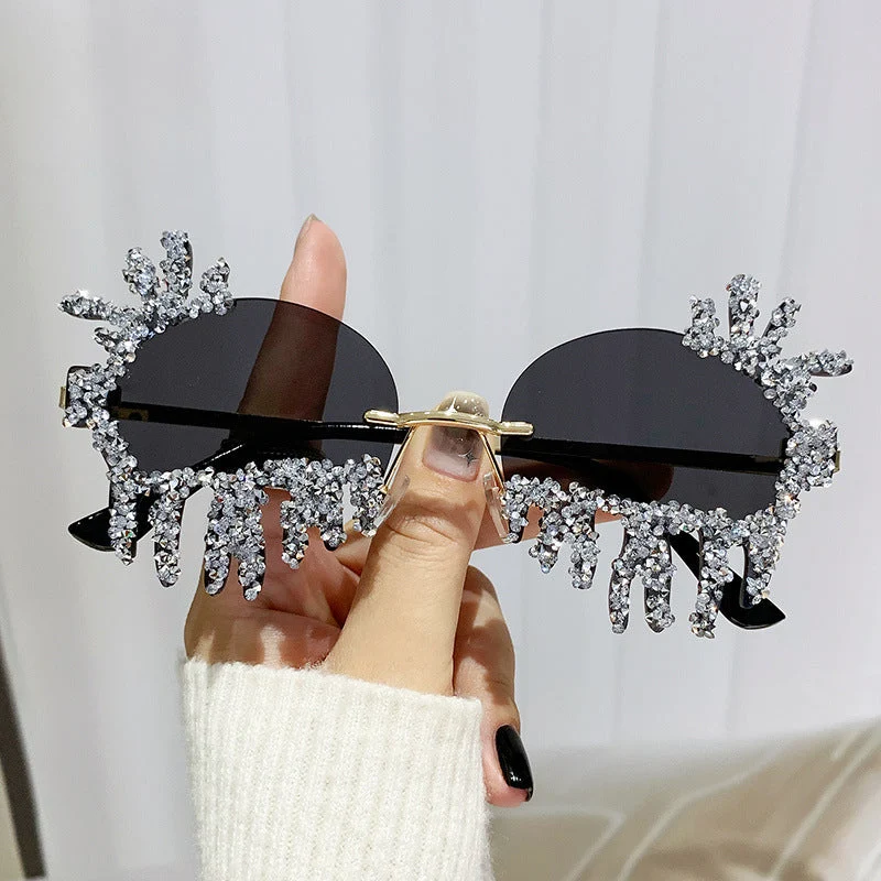 Dame Ekstravagant solbrille med glitrende strassdekorasjoner Luvikno