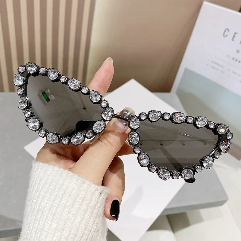 Dame elegant Cat-Eye solbriller med glamorøs steindekorasjon Luvikno