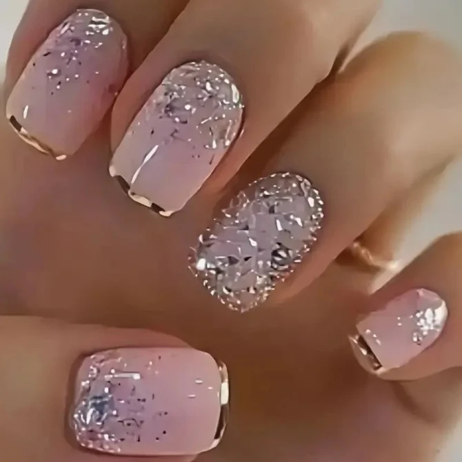 Künstlerische Acryl-Nagelverlängerungen Karnz
