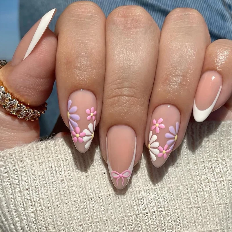 Artful Nail Art with Floral Decorations Stornfield