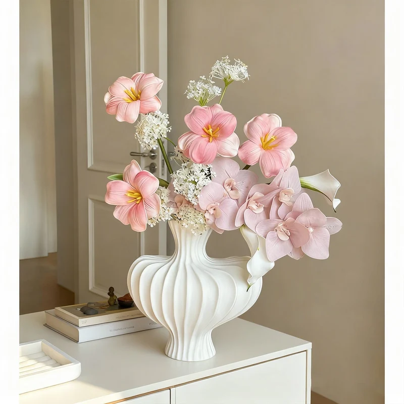 Elegant Floral Vase Arrangement for Interior Styling