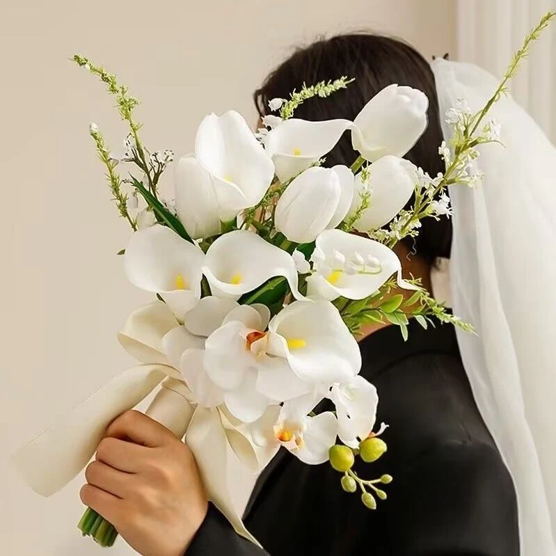 Elegant Floral Bouquet Arrangement