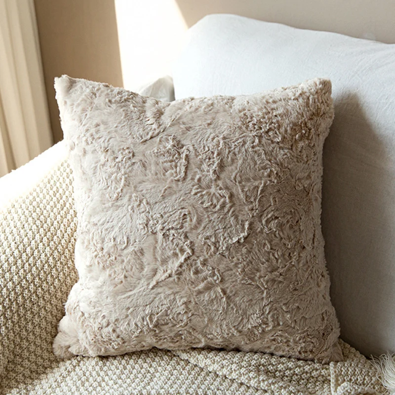 Square cushion cover made of extra-long plush faux fur with a relief wave texture Stornfield