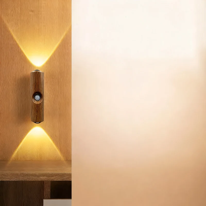 Wandleuchte mit Bewegungsmelder und LED