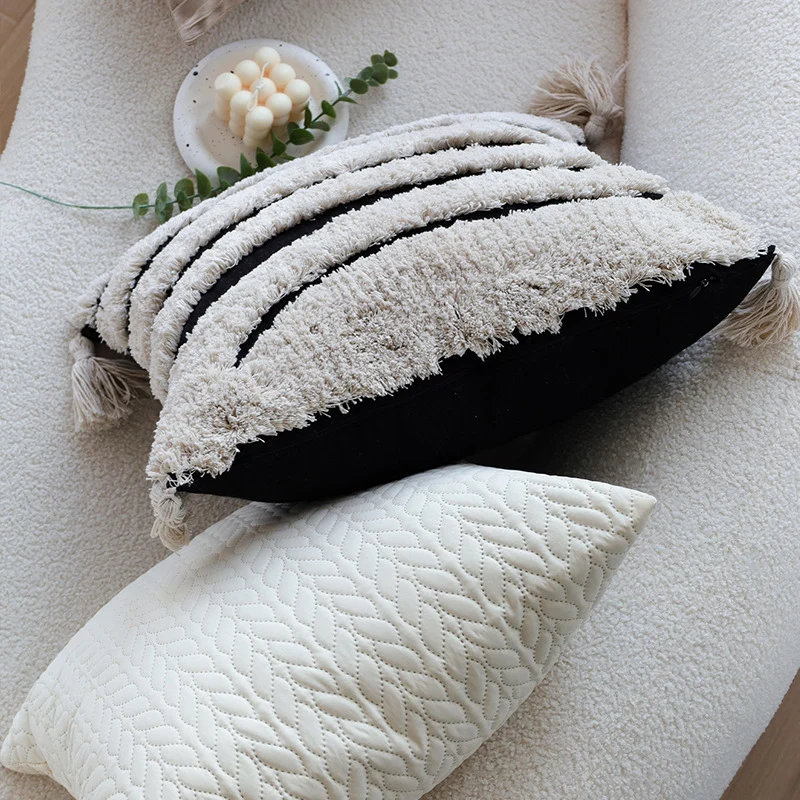Square quilted cushion cover with cable pattern and cotton blend Stornfield
