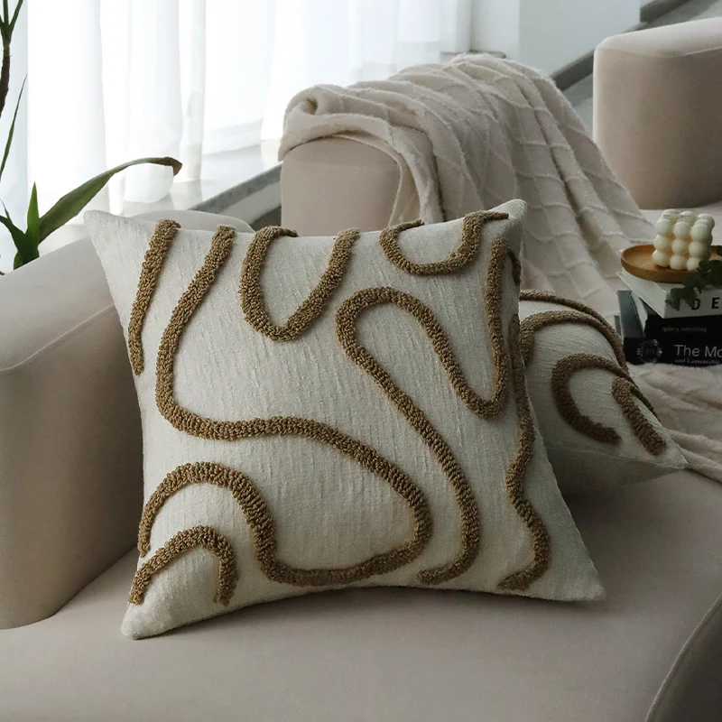 Square decorative cushion cover Stornfield with hand-tufted loop appliqué and fine linen look