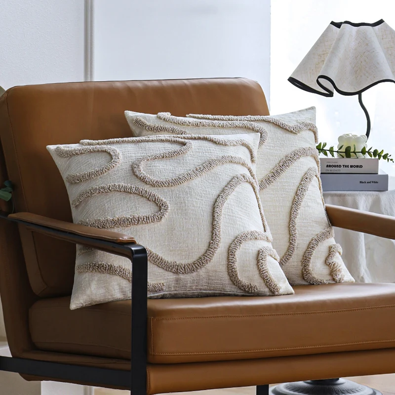 Square decorative cushion cover Stornfield with hand-tufted loop appliqué and fine linen look
