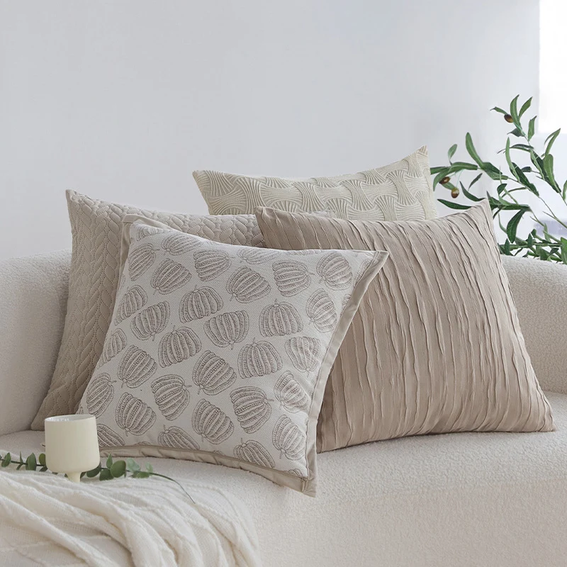 Square quilted pillowcase with cable pattern quilting and soft microfiber surface Stornfield