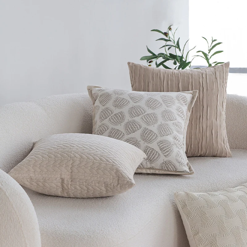 Square quilted pillowcase with cable pattern quilting and soft microfiber surface Stornfield