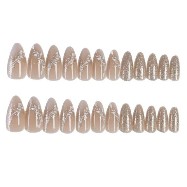 Glitzernde florale Nagelkunst Karnz
