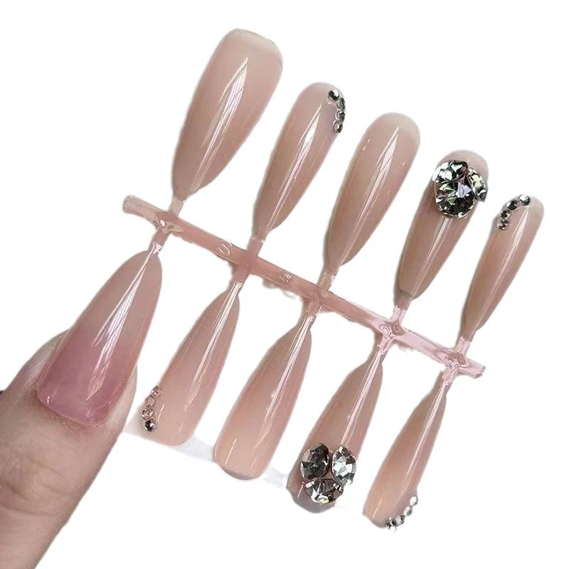 Glamorous Stiletto Nail Art Karnz