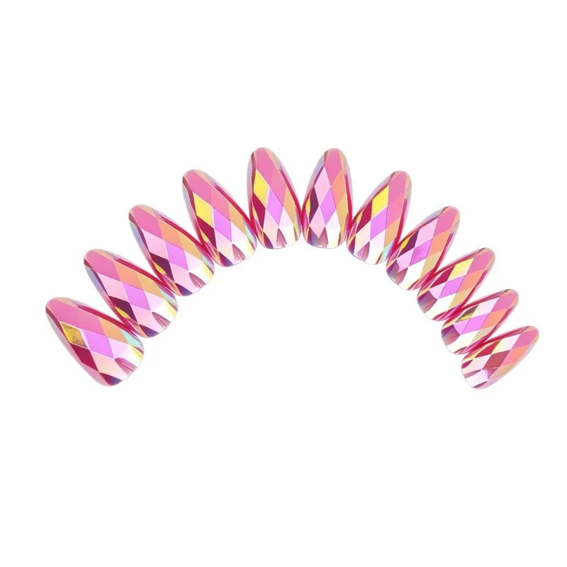 Glamouröse Strass-Nagelerweiterungen Karnz