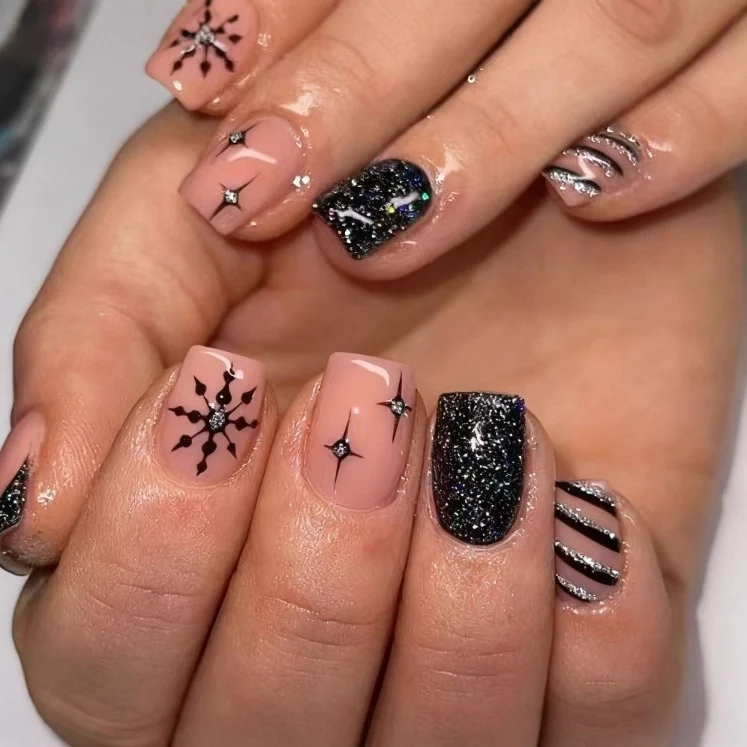 Glamouröses Nagelkunst-Set Karnz