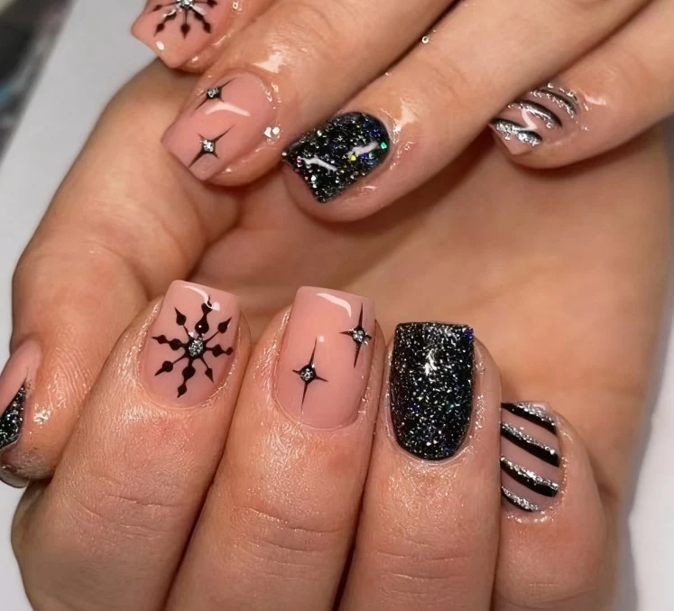 Glamouröses Nagelkunst-Set Karnz