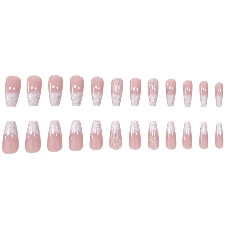 Glamouröse Glitzer-Nagelverlängerungen Karnz