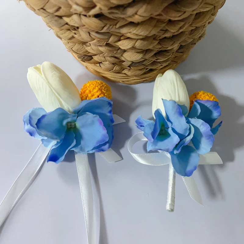 Chic Floral Korsage