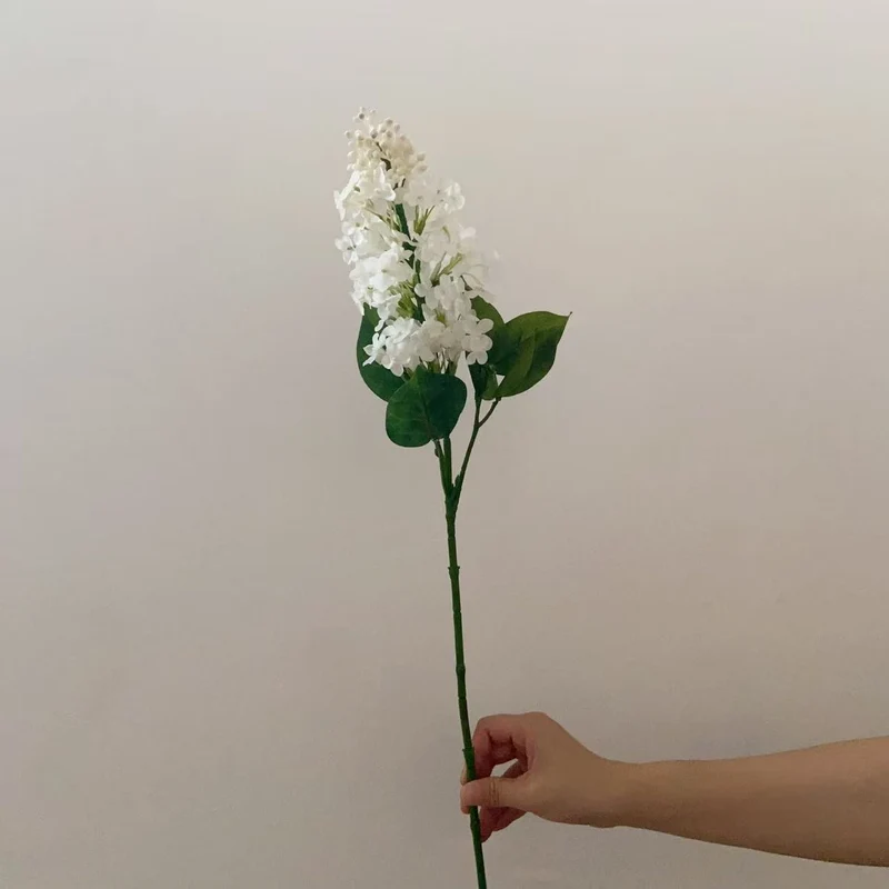 Realistische Fliederblüte Stiel