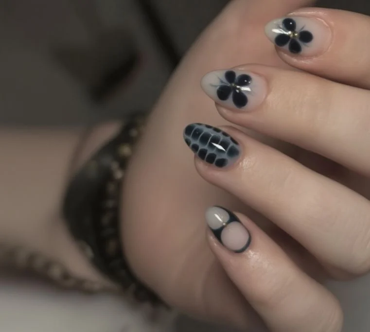 Artistic Animal Print Nail Art Set Stornfield