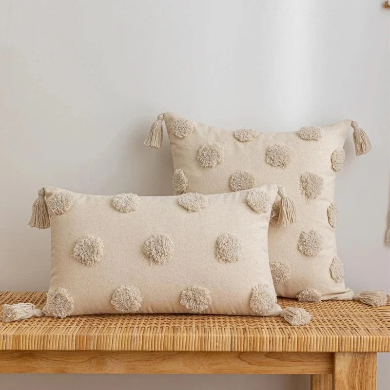 Square cotton-linen cushion cover with 3D pompom tufting and corner tassels Stornfield