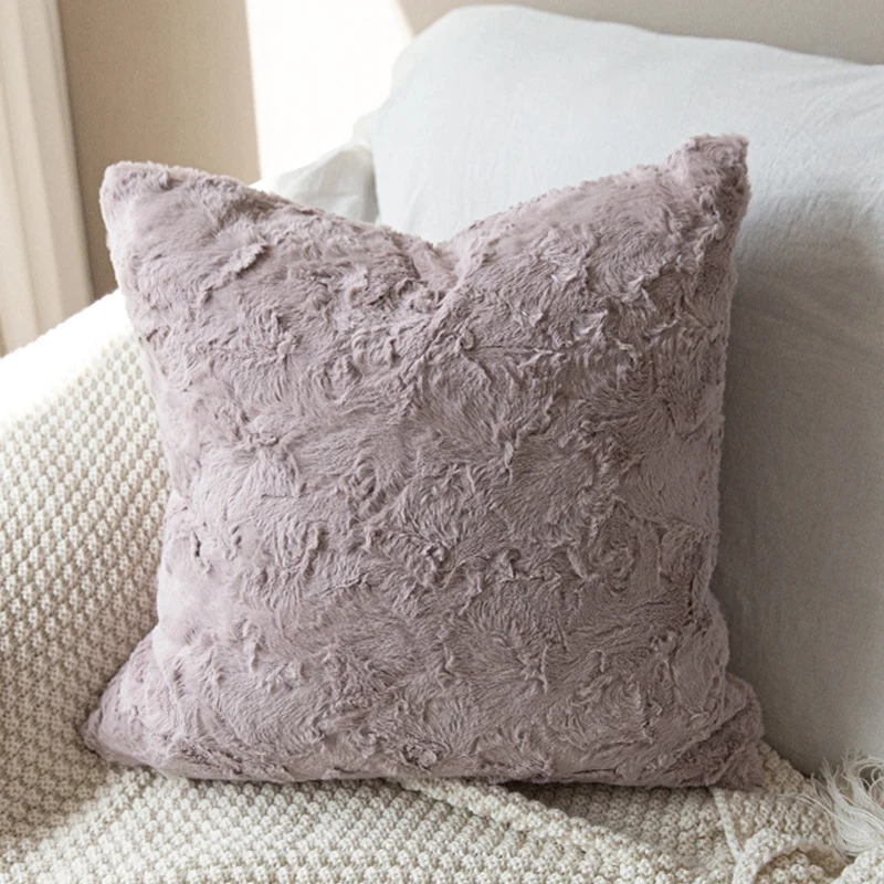 Cozy decorative cushion cover made of faux fur Stornfield