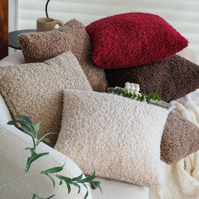 Cuddle cushion in teddy/bouclè look with soft filling Stornfield