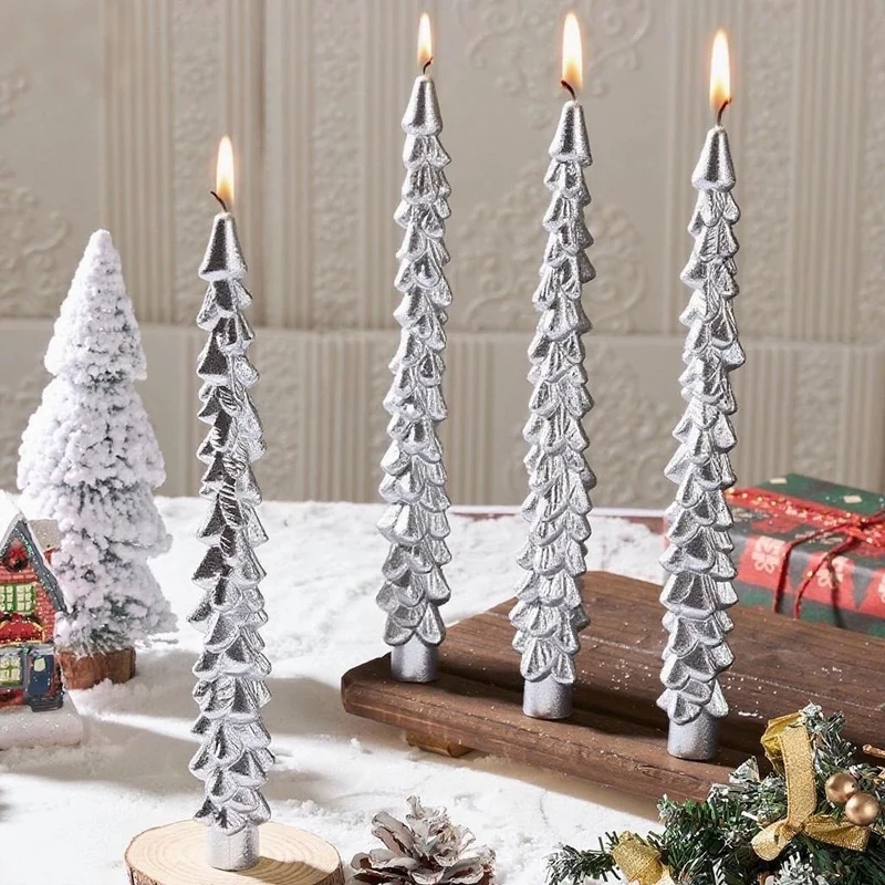 Handgefertigte skulptierte Weihnachtsbaum-Spitzkerze