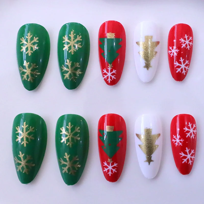 Holiday-Themed Decorative Nail Art Stornfield