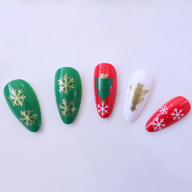 Holiday-Themed Decorative Nail Art Stornfield