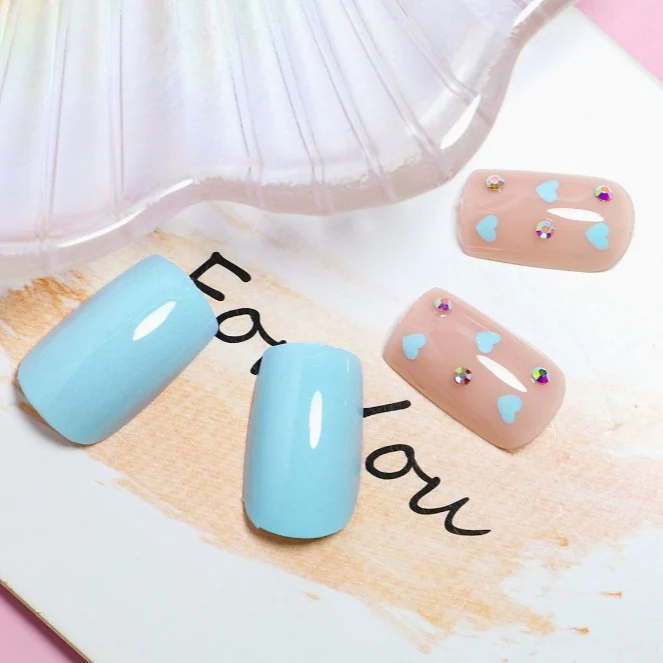 Heart-Patterned Decorative Acrylic Nail Art Stornfield