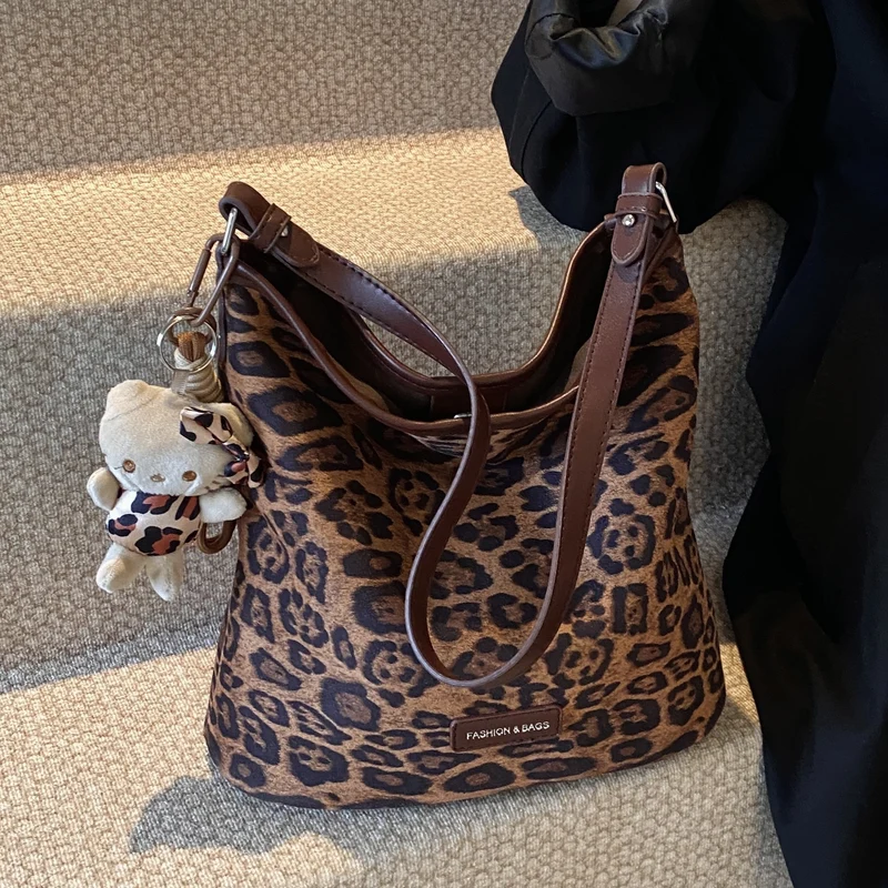 Stylish Reversible Shoulder Bag