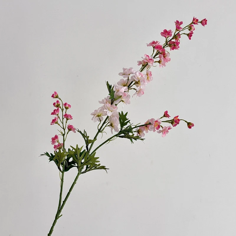 Künstlicher Blütenzweig mit detailreichen roten Blüten Karnz