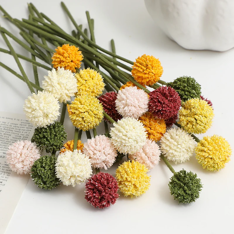 Künstlicher Blumenstängel mit detaillierten Blüten Karnz
