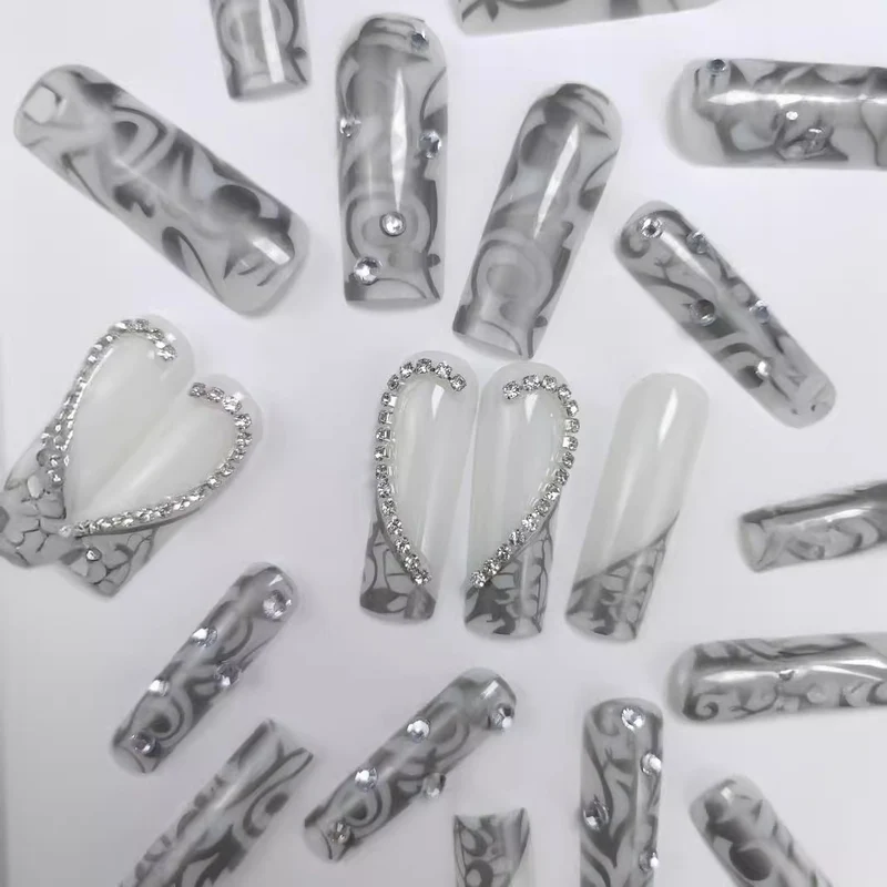 Dekorative 3D Nagelkunst Verbesserungen Karnz